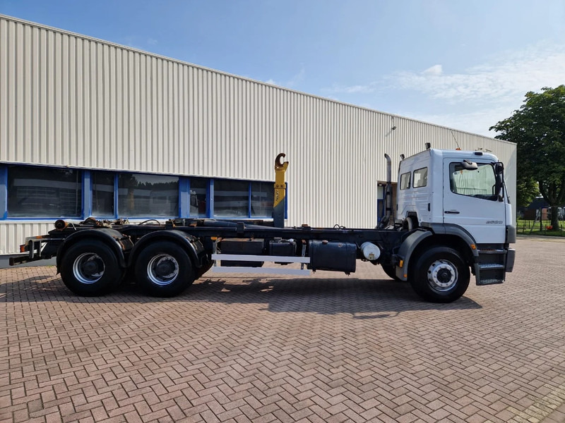 Mercedes-Benz Atego 2628 6x4, Manual gear, full steel suspension - Alvaz teherautó: 4 kép. Mercedes-Benz Atego 2628 6x4, Manual gear, full steel suspension - Alvaz teherautó: 4 kép.