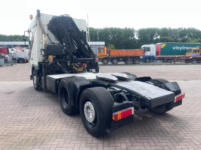 DAF XF 95.380 6X2 Manual-Gear 15T Crane Euro 3 - Nyergesvontató: 5 kép. DAF XF 95.380 6X2 Manual-Gear 15T Crane Euro 3 - Nyergesvontató: 5 kép.