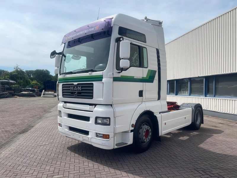 MAN TGA 18.480 XXL RETARDER 2TANKS - Nyergesvontató: 3 kép. MAN TGA 18.480 XXL RETARDER 2TANKS - Nyergesvontató: 3 kép.