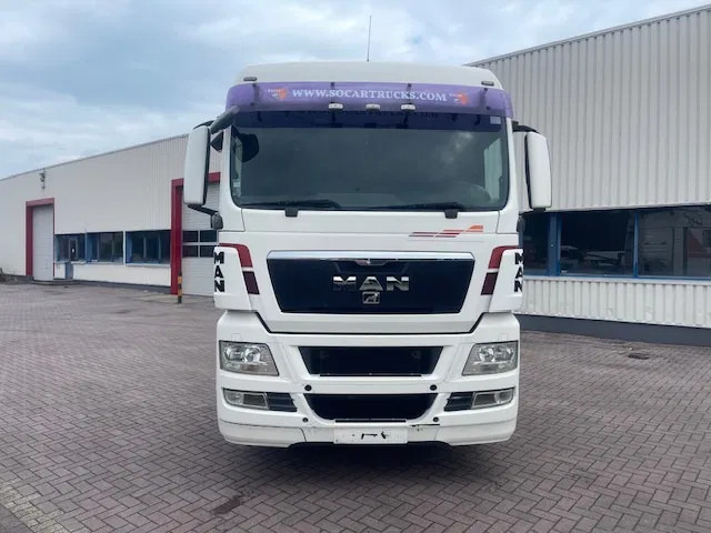 MAN TGX 18.480 Retarder 2Tanks - Nyergesvontató: 2 kép. MAN TGX 18.480 Retarder 2Tanks - Nyergesvontató: 2 kép.