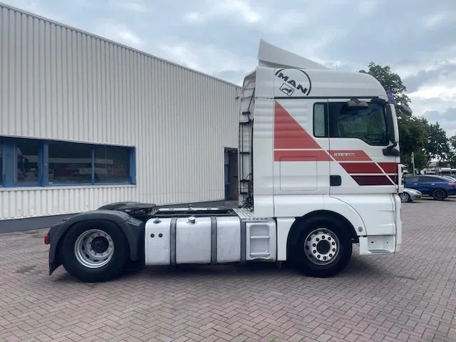 MAN TGX 18.480 Retarder 2Tanks - Nyergesvontató: 5 kép. MAN TGX 18.480 Retarder 2Tanks - Nyergesvontató: 5 kép.