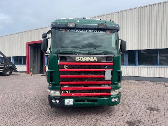 Scania R144-530 V8 Retarder 2x Diesel tank - Nyergesvontató: 2 kép. Scania R144-530 V8 Retarder 2x Diesel tank - Nyergesvontató: 2 kép.