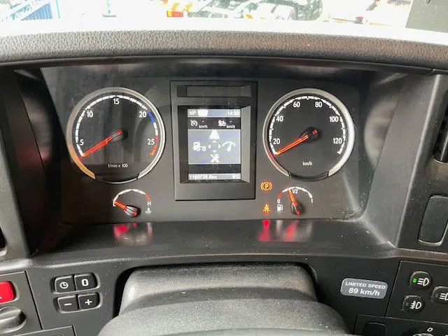 Nyergesvontató Scania R450 Retarder NL Truck PTO: 15 kép.