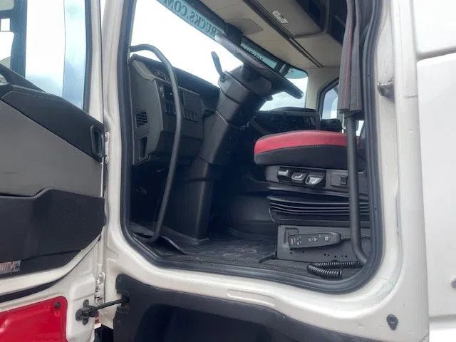 Nyergesvontató Volvo FH 13.460 2Tanks-NL~Truck-Parking Cool TUV: 10 kép. Nyergesvontató Volvo FH 13.460 2Tanks-NL~Truck-Parking Cool TUV: 10 kép.