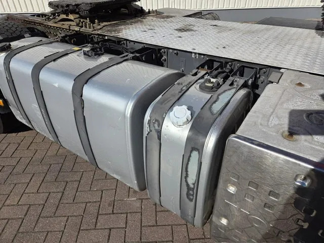Volvo FM 400 NL-TRUCK - Nyergesvontató: 2 kép. Volvo FM 400 NL-TRUCK - Nyergesvontató: 2 kép.