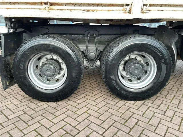 Scania 113H 380 6x4 Tipper - Billenőplatós teherautó: 5 kép. Scania 113H 380 6x4 Tipper - Billenőplatós teherautó: 5 kép.