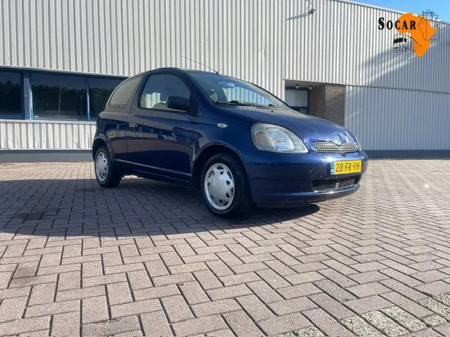 Toyota Yaris 1.3 3DRS - Hatchback: 1 kép. Toyota Yaris 1.3 3DRS - Hatchback: 1 kép.