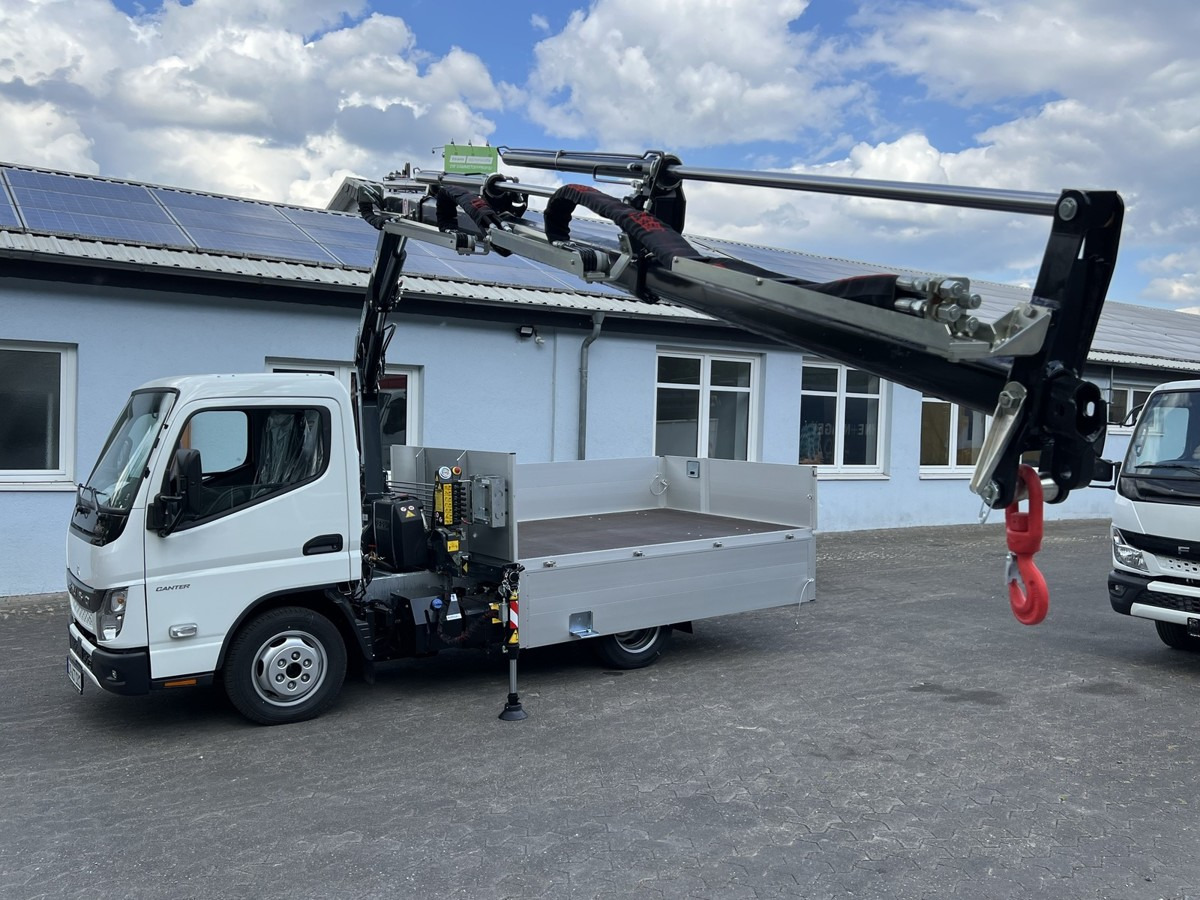 FUSO 3S15 Alu Pritsche 2.80m Ladekran Bohrgerät - Platós kisteherautó: 4 kép. FUSO 3S15 Alu Pritsche 2.80m Ladekran Bohrgerät - Platós kisteherautó: 4 kép.
