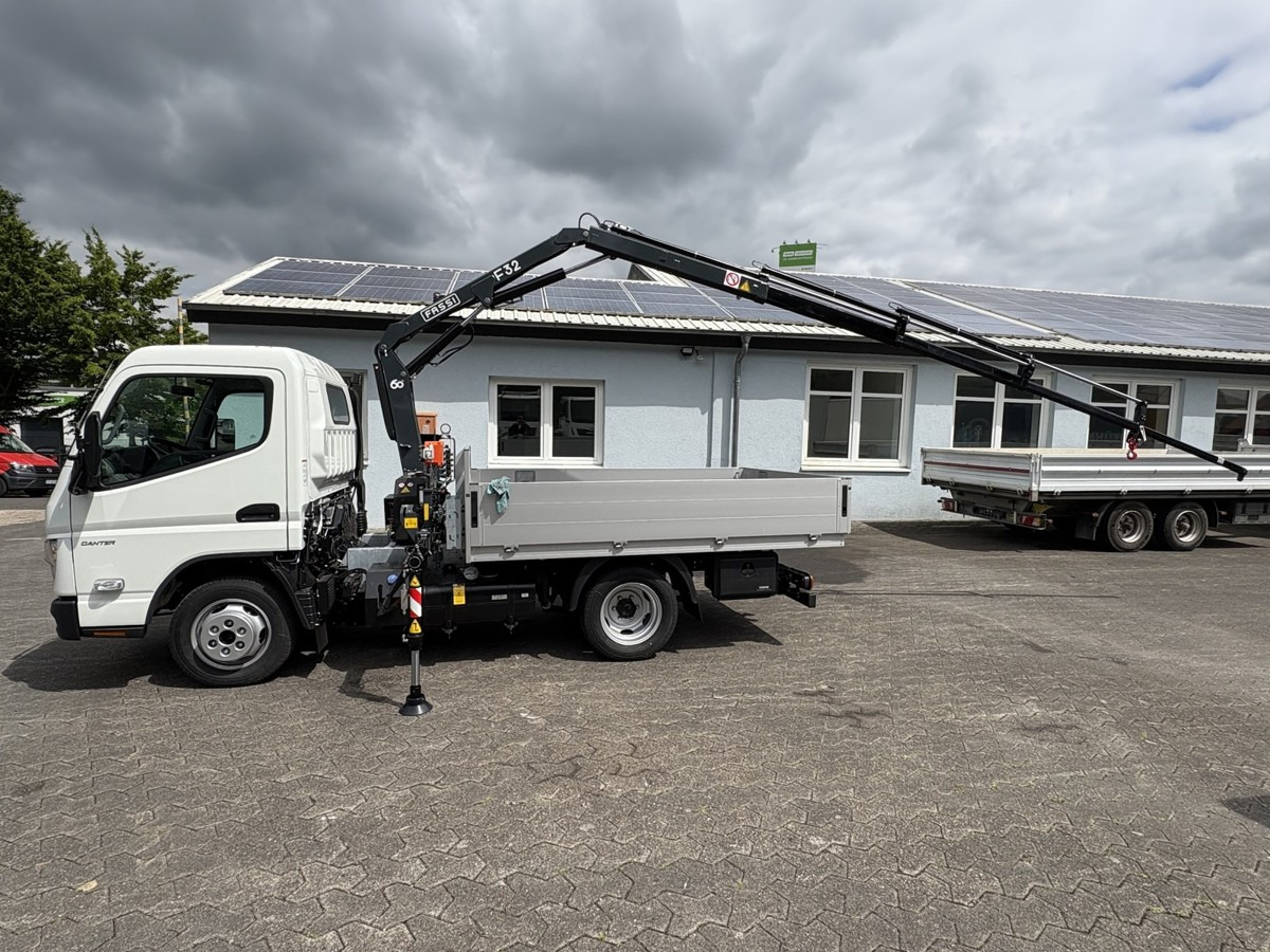 FUSO 3S15 Alu Pritsche 2.80m Ladekran Funk! sofort ve - Darus autó, Platós teherautó: 4 kép. FUSO 3S15 Alu Pritsche 2.80m Ladekran Funk! sofort ve - Darus autó, Platós teherautó: 4 kép.