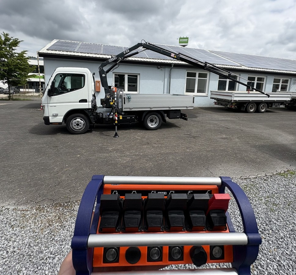 FUSO 3S15 Alu Pritsche 2.80m Ladekran Funk! sofort ve - Darus autó, Platós teherautó: 5 kép. FUSO 3S15 Alu Pritsche 2.80m Ladekran Funk! sofort ve - Darus autó, Platós teherautó: 5 kép.