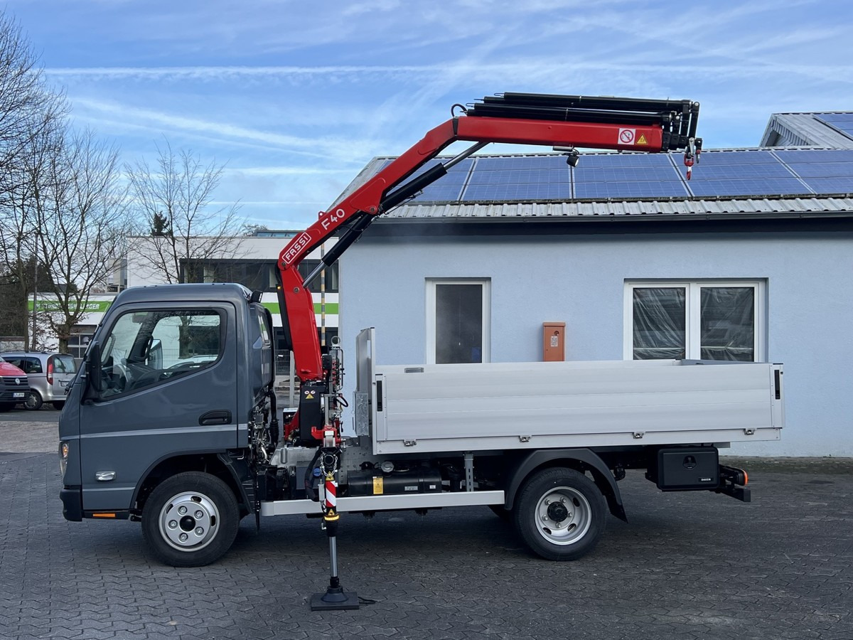 FUSO 6S15 Pritsche 3.0m Kran 4xhydr. Funk! - Platós kisteherautó: 3 kép. FUSO 6S15 Pritsche 3.0m Kran 4xhydr. Funk! - Platós kisteherautó: 3 kép.