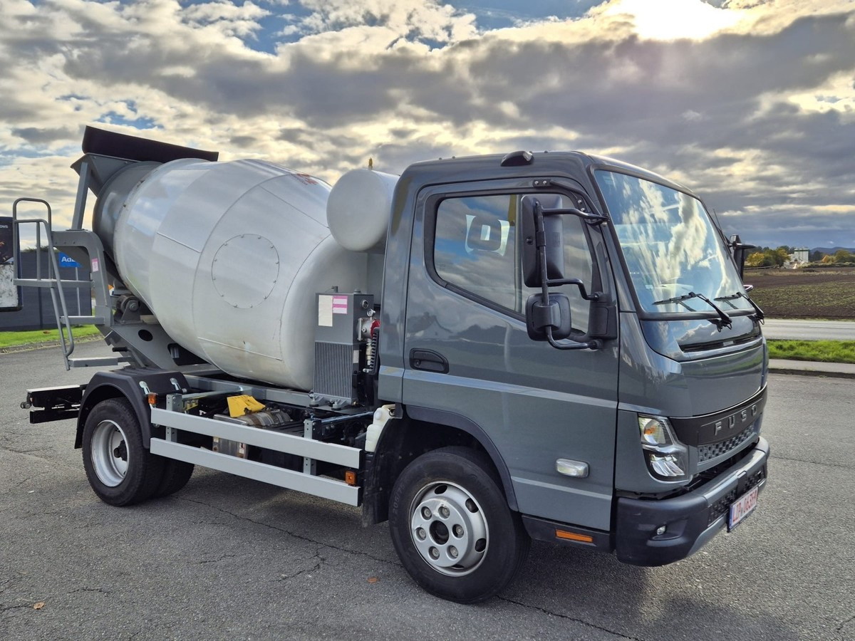 FUSO 7C18 Canter Betonmischer 2m/3 - Betonmixer: 1 kép. FUSO 7C18 Canter Betonmischer 2m/3 - Betonmixer: 1 kép.