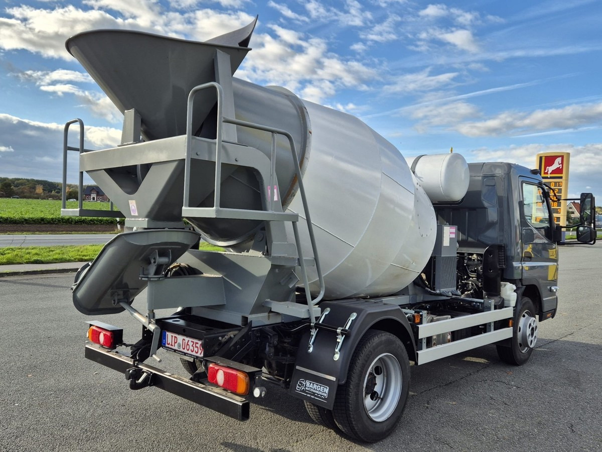FUSO 7C18 Canter Betonmischer 2m/3 - Betonmixer: 2 kép. FUSO 7C18 Canter Betonmischer 2m/3 - Betonmixer: 2 kép.