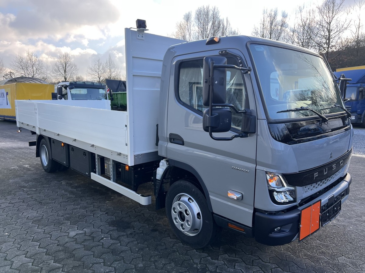 FUSO Canter 7C18 Gastransport ADR Gefahrgut Pritsche - Platós kisteherautó: 3 kép. FUSO Canter 7C18 Gastransport ADR Gefahrgut Pritsche - Platós kisteherautó: 3 kép.