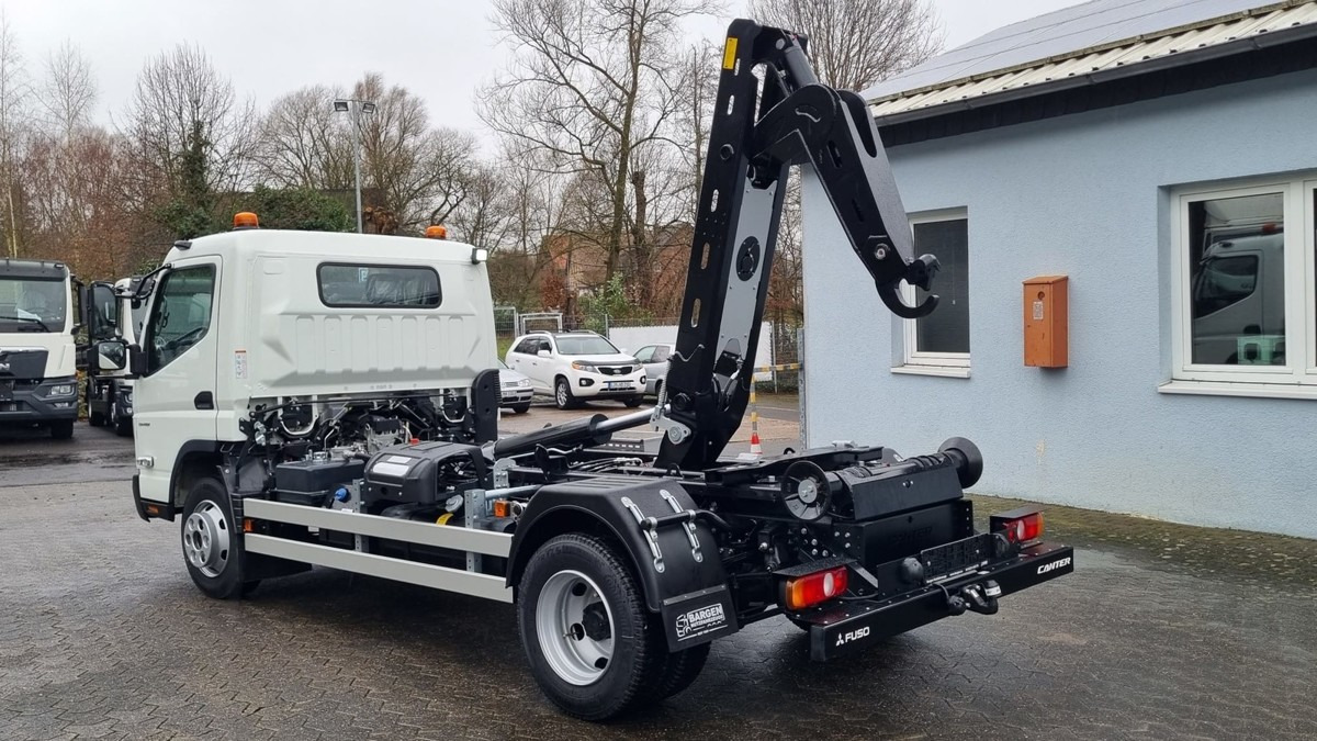 FUSO Canter FUSO 9C18 Duonic City Abrollkipper - Horgos rakodó teherautó: 1 kép. FUSO Canter FUSO 9C18 Duonic City Abrollkipper - Horgos rakodó teherautó: 1 kép.