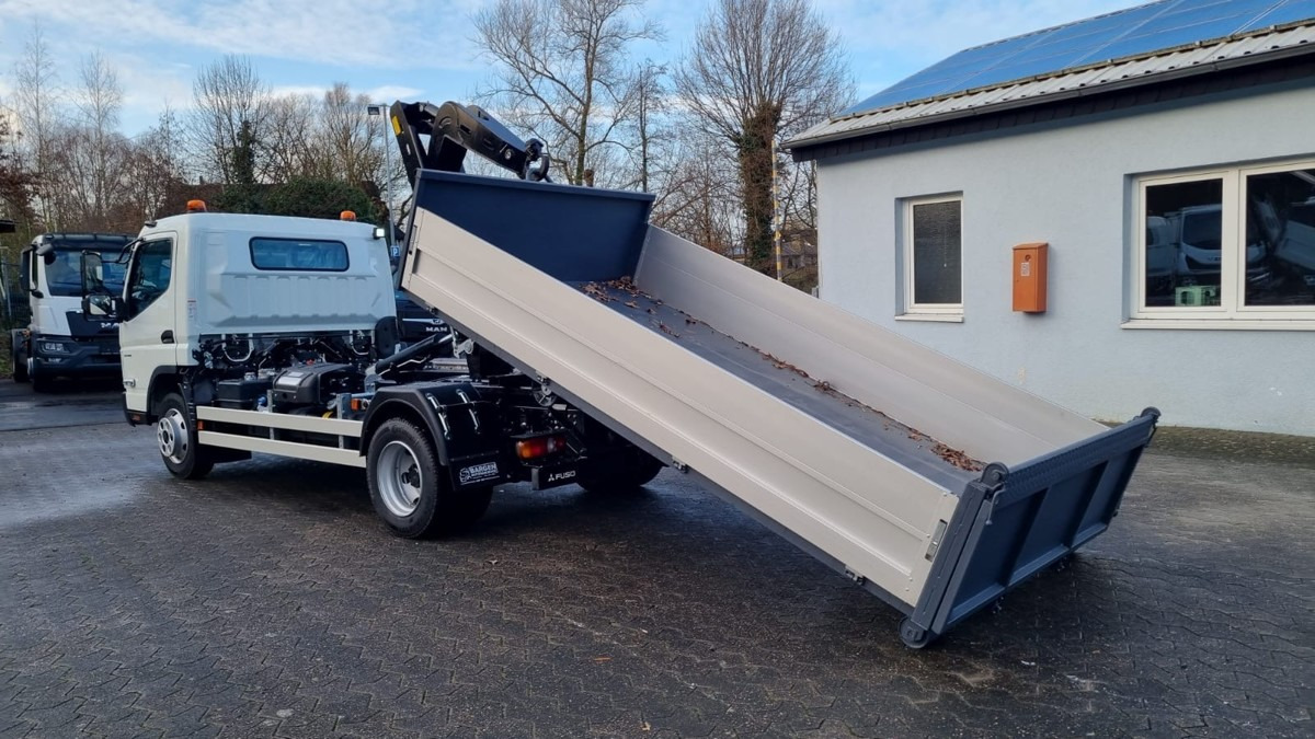 FUSO FUSO 9C18 40km/h City Abrollkipper WLF Swiss CH - Horgos rakodó teherautó: 5 kép. FUSO FUSO 9C18 40km/h City Abrollkipper WLF Swiss CH - Horgos rakodó teherautó: 5 kép.