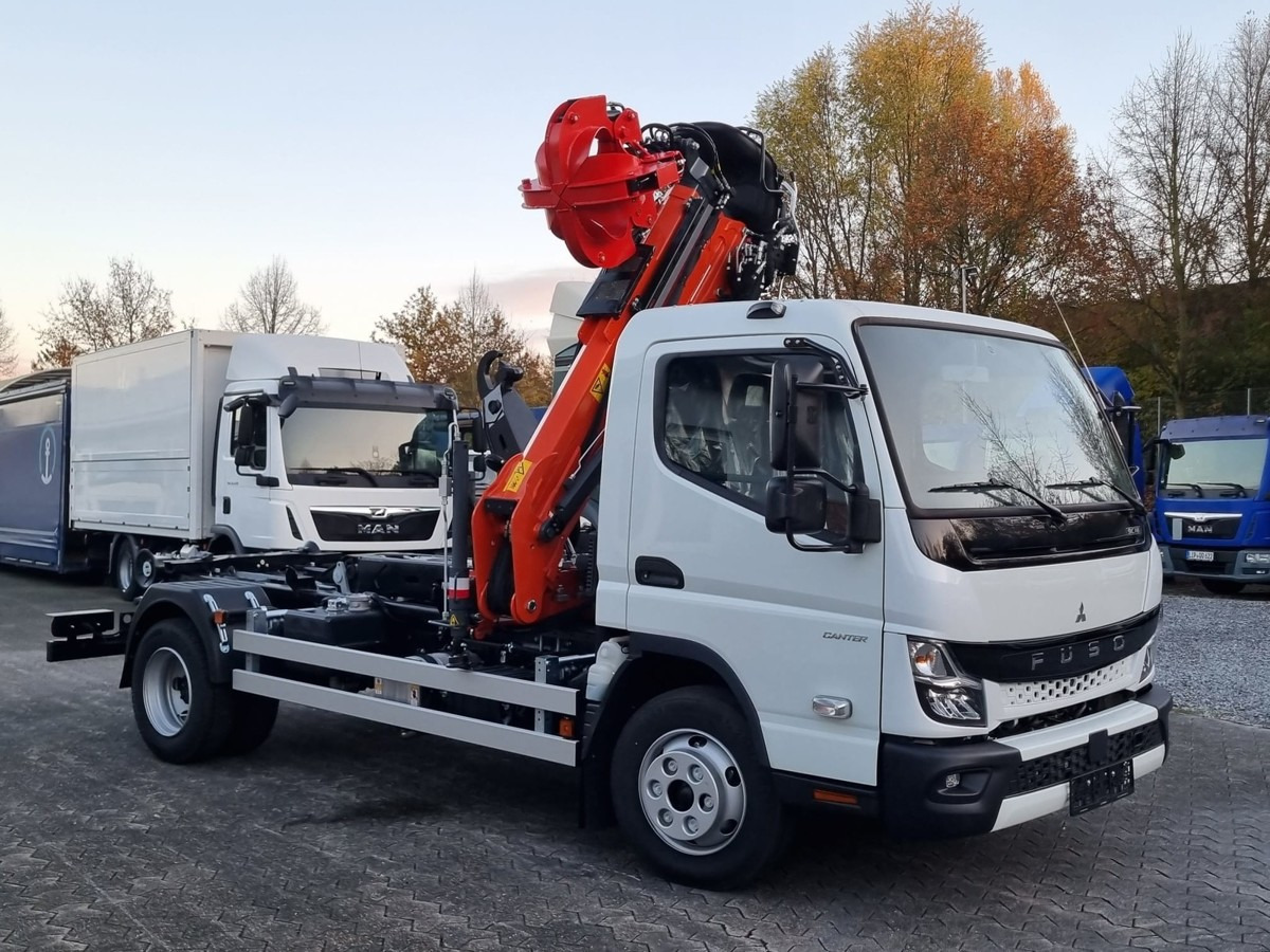 FUSO FUSO 9C18 City Abrollkipper + Z-Kran Recycling - Horgos rakodó teherautó, Darus autó: 4 kép. FUSO FUSO 9C18 City Abrollkipper + Z-Kran Recycling - Horgos rakodó teherautó, Darus autó: 4 kép.