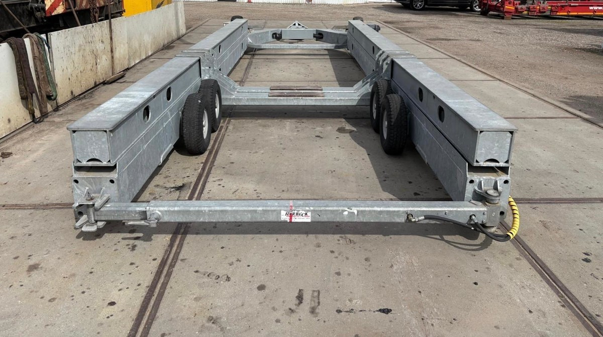HARBECK Hafentrailer Harbeck LTS200 20t - Csónakszállító utánfutó: 3 kép. HARBECK Hafentrailer Harbeck LTS200 20t - Csónakszállító utánfutó: 3 kép.