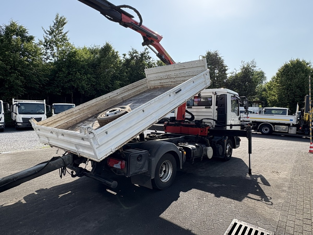 MAN TGL 8.210 Meiller Dreiseitenkipper mit Ladekran - Billenőplatós kisteherautó: 4 kép. MAN TGL 8.210 Meiller Dreiseitenkipper mit Ladekran - Billenőplatós kisteherautó: 4 kép.