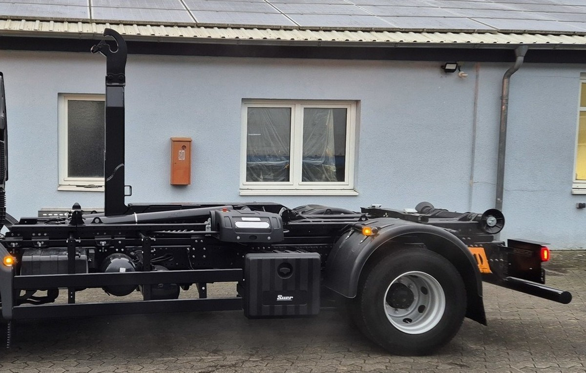 MAN TGM 15.290 BL Tipmatic Abrollkipper Mod.2021 - Horgos rakodó teherautó: 5 kép. MAN TGM 15.290 BL Tipmatic Abrollkipper Mod.2021 - Horgos rakodó teherautó: 5 kép.