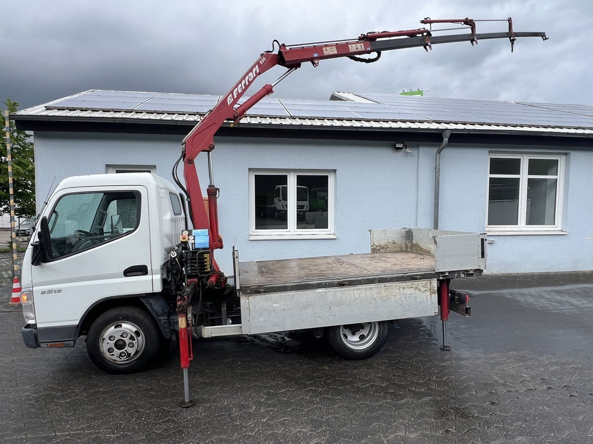 MITSUBISHI Canter 5S13 m. Ladekran Ferrari 530 3xhydr1xmech - Horgos rakodó teherautó, Darus autó: 2 kép. MITSUBISHI Canter 5S13 m. Ladekran Ferrari 530 3xhydr1xmech - Horgos rakodó teherautó, Darus autó: 2 kép.