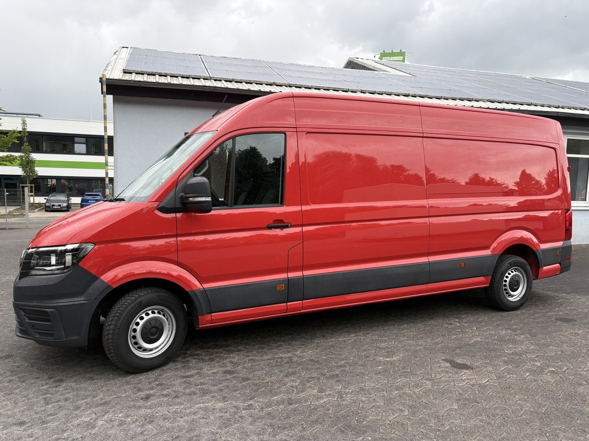 VW Crafter 35 Maxi L4H3 1Hand PDC - Furgon: 2 kép. VW Crafter 35 Maxi L4H3 1Hand PDC - Furgon: 2 kép.