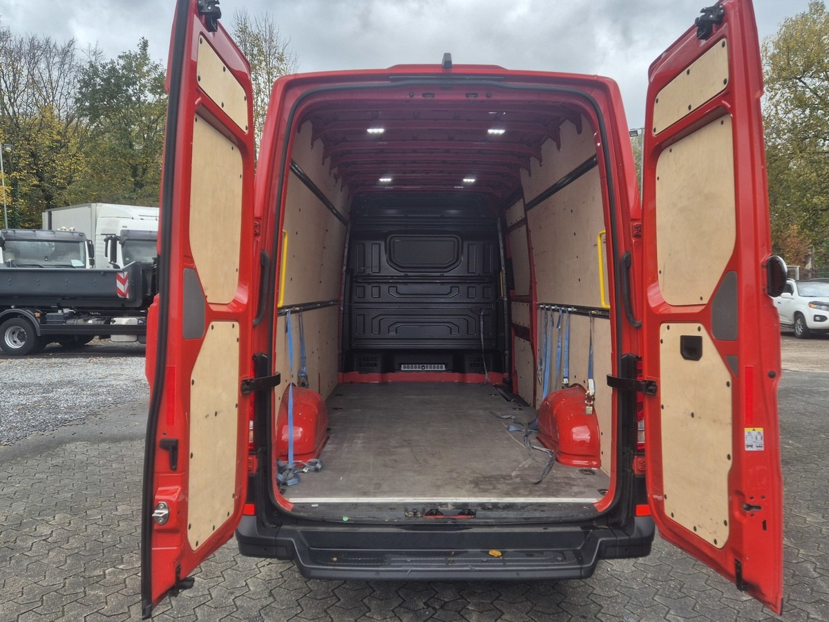 VW Crafter 35 Maxi L4H3 1Hand PDC sofort verfügbar! - Furgon: 5 kép. VW Crafter 35 Maxi L4H3 1Hand PDC sofort verfügbar! - Furgon: 5 kép.
