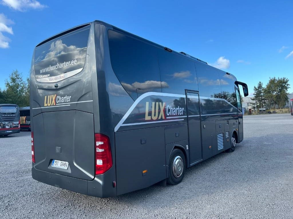 Mercedes-Benz ERDUMAN TOURER - Távolsági busz: 4 kép. Mercedes-Benz ERDUMAN TOURER - Távolsági busz: 4 kép.