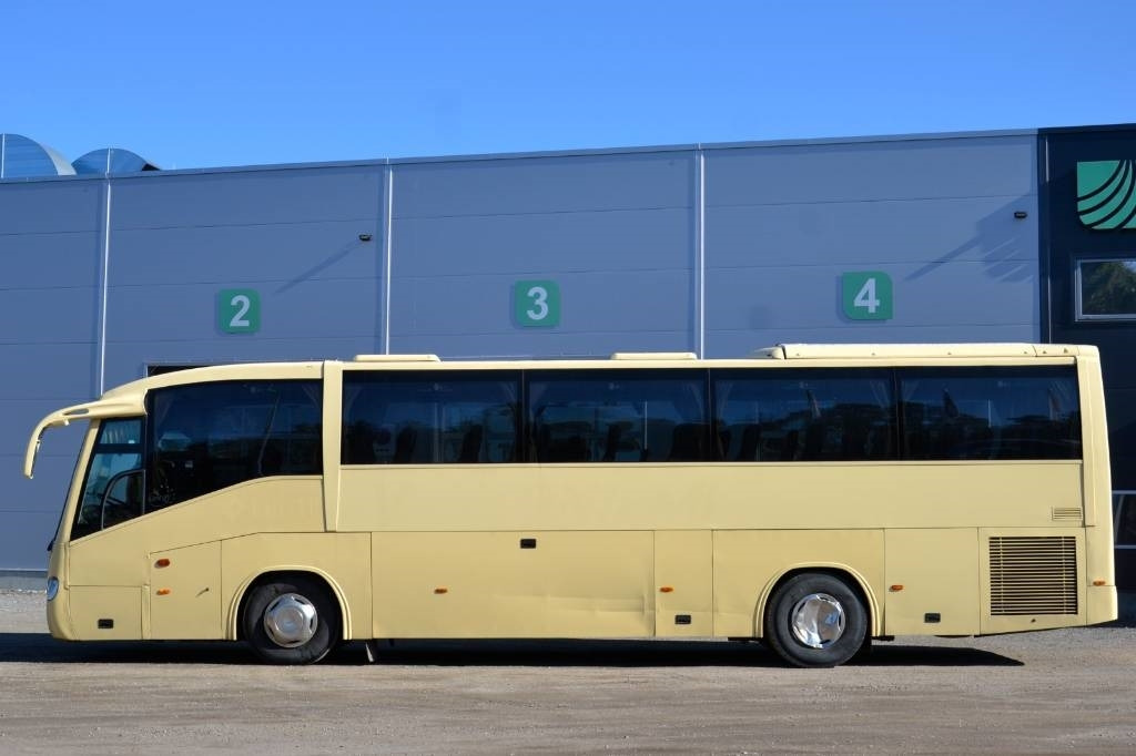 Scania Irizar - Távolsági busz: 3 kép. Scania Irizar - Távolsági busz: 3 kép.