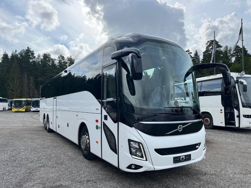 Volvo 9700 - Távolsági busz: 2 kép. Volvo 9700 - Távolsági busz: 2 kép.