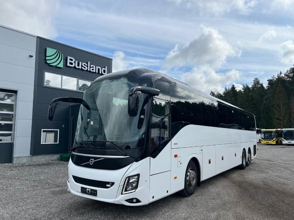 Volvo 9700  - Távolsági busz: 1 kép. Volvo 9700  - Távolsági busz: 1 kép.