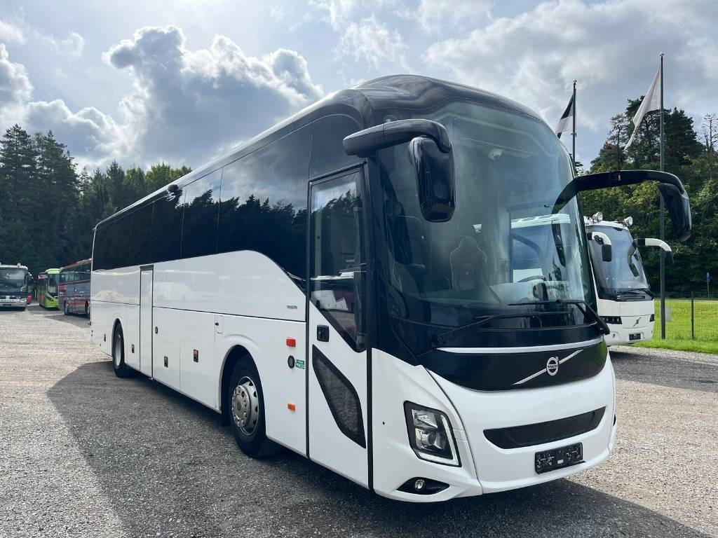 Volvo 9700 - Távolsági busz: 2 kép. Volvo 9700 - Távolsági busz: 2 kép.