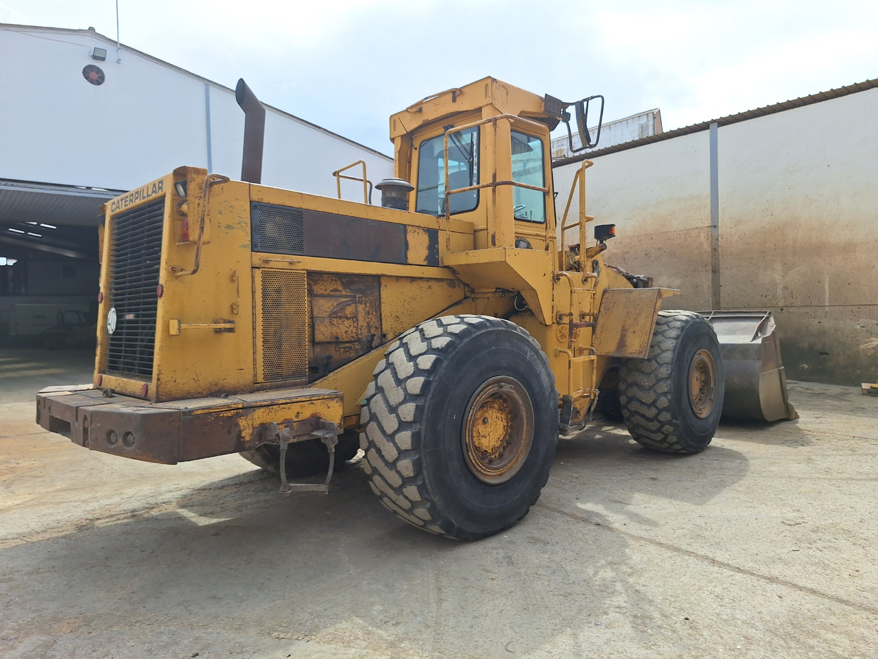 CATERPILLAR 980 C - Gumikerekes homlokrakodó: 4 kép. CATERPILLAR 980 C - Gumikerekes homlokrakodó: 4 kép.