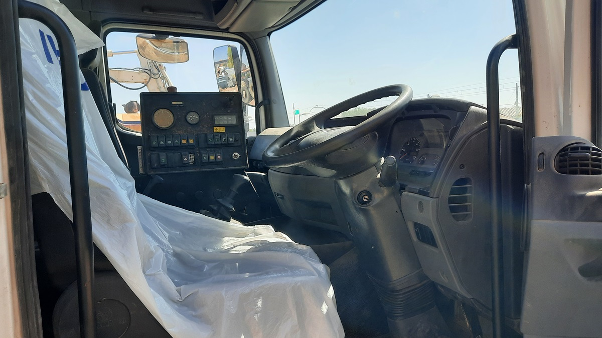 SCHMIDT SK600 - Utcaseprő gép: 4 kép. SCHMIDT SK600 - Utcaseprő gép: 4 kép.