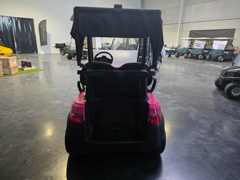 Club Car tempo 2019 new battery pack - Golfkocsi: 4 kép. Club Car tempo 2019 new battery pack - Golfkocsi: 4 kép.