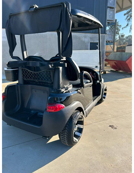 Club Car tempo 2022 - Golfkocsi: 4 kép. Club Car tempo 2022 - Golfkocsi: 4 kép.