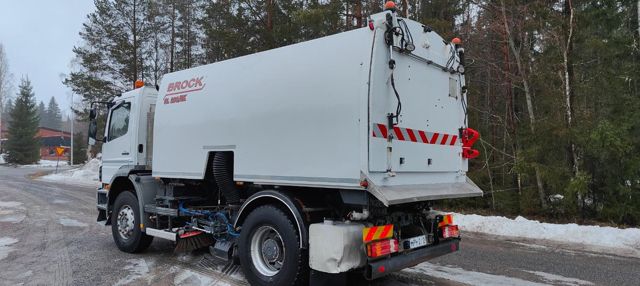 Brock SL280/2K MB Axor 1829 - Utcaseprő gép: 3 kép. Brock SL280/2K MB Axor 1829 - Utcaseprő gép: 3 kép.