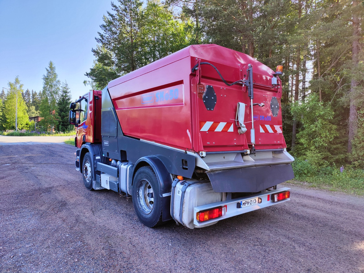 SCHMIDT SK650 / Scania P94 - Utcaseprő gép: 3 kép. SCHMIDT SK650 / Scania P94 - Utcaseprő gép: 3 kép.