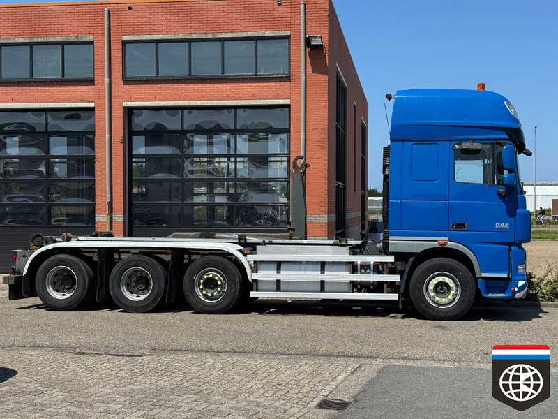 DAF XF 105.460 8X2/4 - 30t hooklift - CLEAN HOLLAND TRUCK - Horgos rakodó teherautó: 4 kép. DAF XF 105.460 8X2/4 - 30t hooklift - CLEAN HOLLAND TRUCK - Horgos rakodó teherautó: 4 kép.