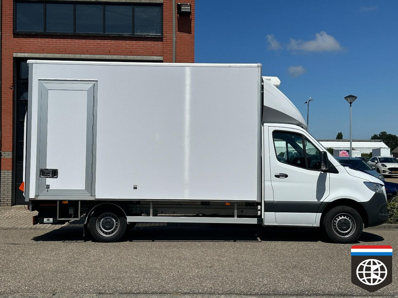 Mercedes-Benz Sprinter - Hűtős kisteherautó: 3 kép. Mercedes-Benz Sprinter - Hűtős kisteherautó: 3 kép.