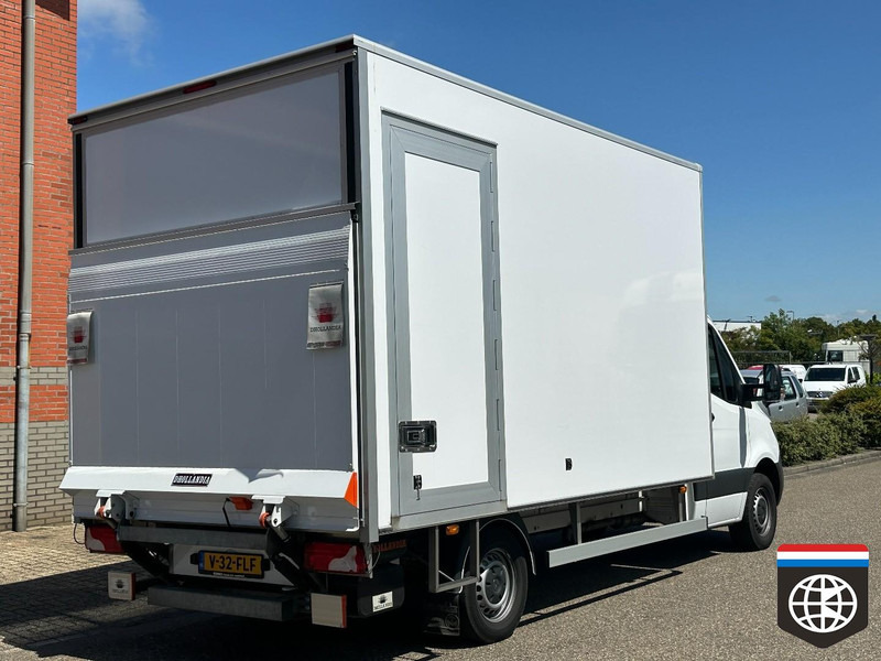 Mercedes-Benz Sprinter - Hűtős kisteherautó: 4 kép. Mercedes-Benz Sprinter - Hűtős kisteherautó: 4 kép.