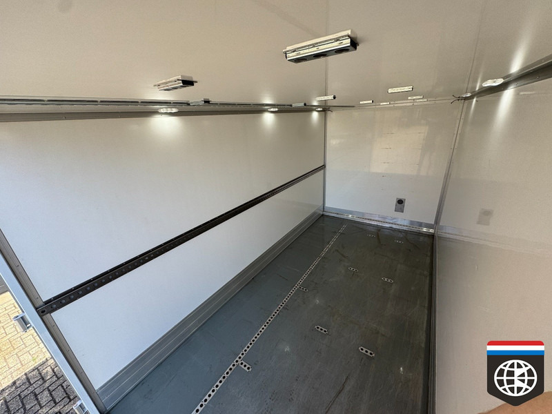 Mercedes-Benz Sprinter Laadbak verwarming - IDEAAL VOOR TRANSPORT VAN BLOEMEN IN DOZEN en/ of KRATTEN - Dobozos kisteherautó: 4 kép. Mercedes-Benz Sprinter Laadbak verwarming - IDEAAL VOOR TRANSPORT VAN BLOEMEN IN DOZEN en/ of KRATTEN - Dobozos kisteherautó: 4 kép.