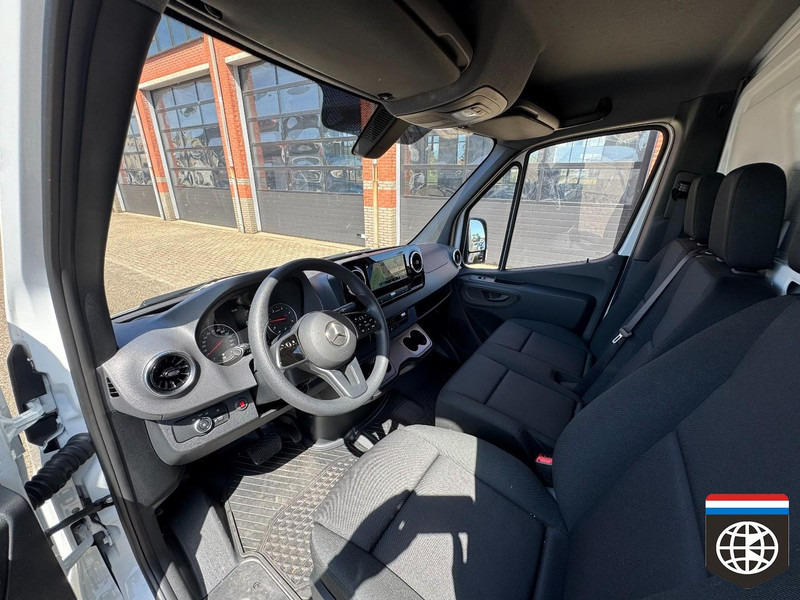 Dobozos kisteherautó Mercedes-Benz Sprinter  Laadbak verwarming - IDEAAL VOOR TRANSPORT VAN BLOEMEN IN DOZEN en/ of KRATTEN: 12 kép.