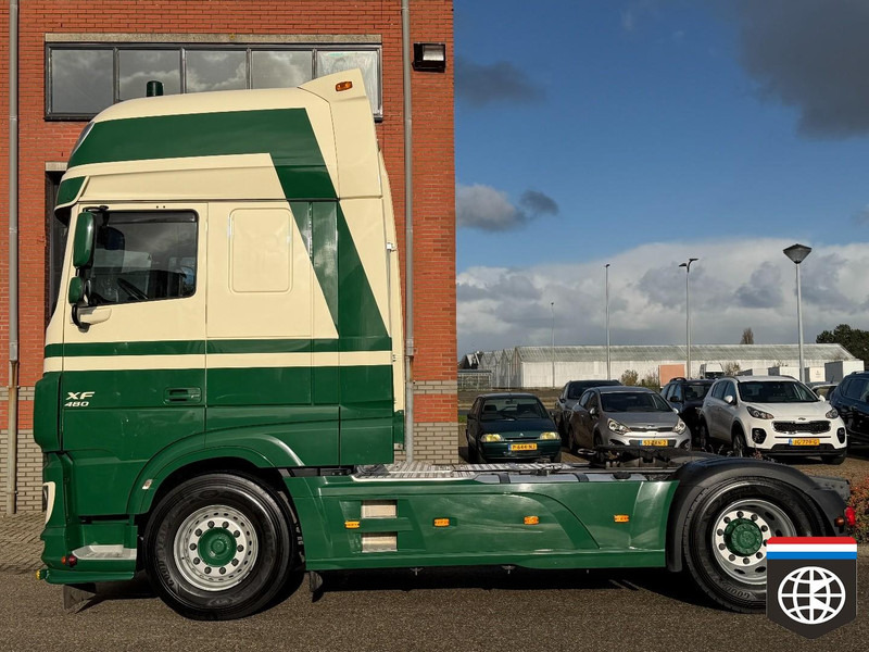 DAF XF 480 FT HOLLAND TRUCK - 2x TANK - NIGHT A/C - Nyergesvontató: 3 kép. DAF XF 480 FT HOLLAND TRUCK - 2x TANK - NIGHT A/C - Nyergesvontató: 3 kép.