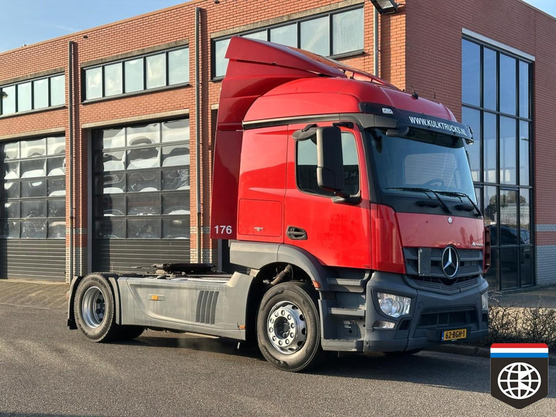 Nyergesvontató Mercedes-Benz ACTROS 1840 L /  SLEEPER CAB: 9 kép.