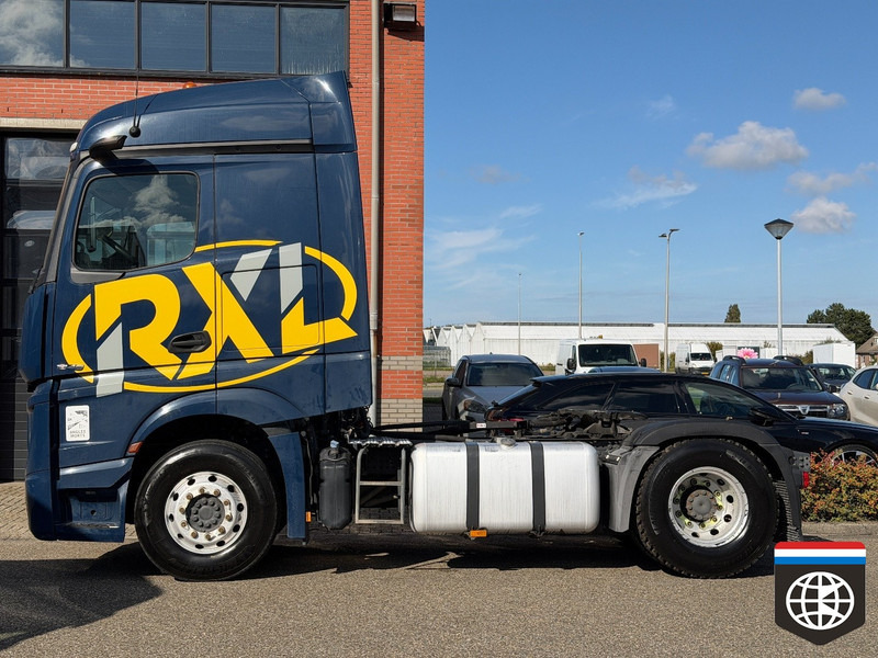 Mercedes-Benz ACTROS 1848 RETARDER / HYDRAULIC / NIGHT A/C / MIRROR CAM / 4 UNITS - Nyergesvontató: 2 kép. Mercedes-Benz ACTROS 1848 RETARDER / HYDRAULIC / NIGHT A/C / MIRROR CAM / 4 UNITS - Nyergesvontató: 2 kép.