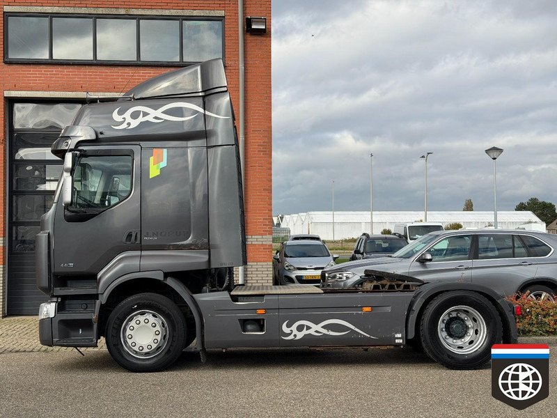 Renault PREMIUM 440 DXI - Nyergesvontató: 3 kép. Renault PREMIUM 440 DXI - Nyergesvontató: 3 kép.