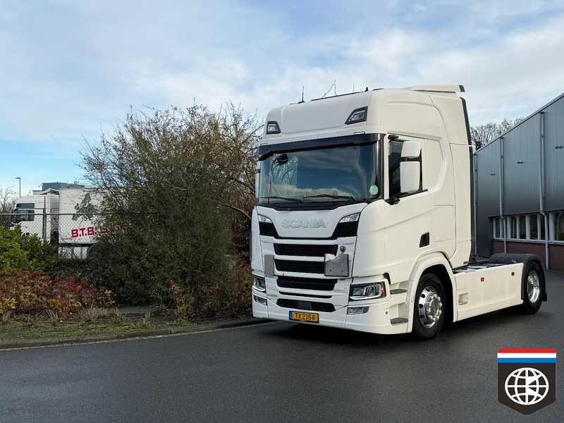 Scania R450 ADR / VLG - Retarder - Full spoiler - ALU WHEELS - Nyergesvontató: 2 kép. Scania R450 ADR / VLG - Retarder - Full spoiler - ALU WHEELS - Nyergesvontató: 2 kép.