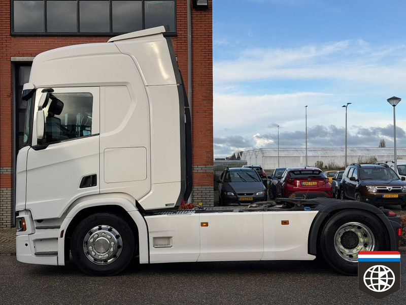 Scania R450 ADR / VLG - Retarder - Full spoiler - ALU WHEELS - Nyergesvontató: 3 kép. Scania R450 ADR / VLG - Retarder - Full spoiler - ALU WHEELS - Nyergesvontató: 3 kép.