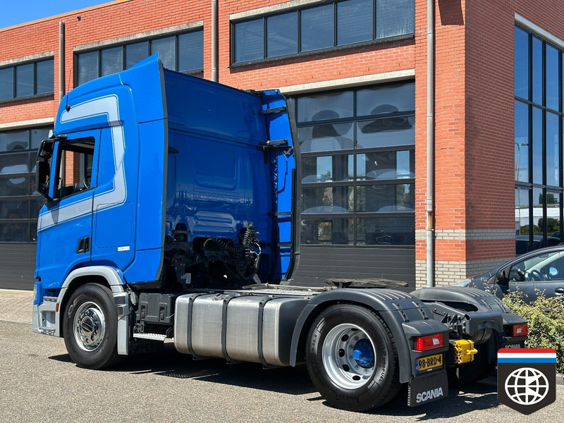 Scania R450 Hydraulics - 2x tank - night A/C - EURO 6 D - Nyergesvontató: 4 kép. Scania R450 Hydraulics - 2x tank - night A/C - EURO 6 D - Nyergesvontató: 4 kép.